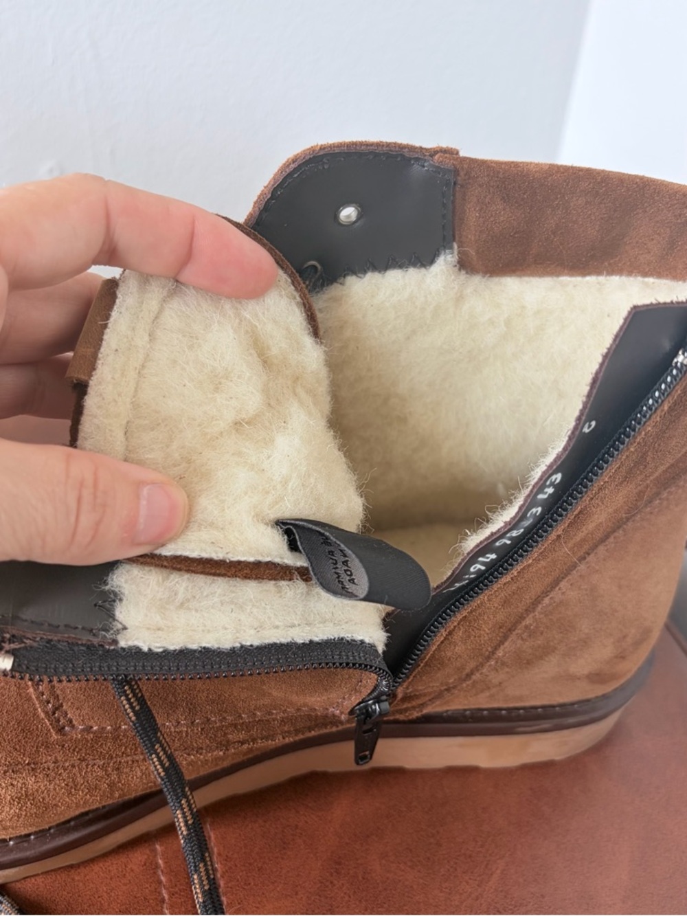 Overland Sheepskin Suede Shearling Boots Canada 10 - Picture 6 of 10